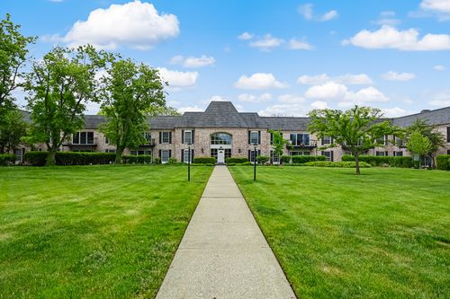 apt-112c-136 Carriage Way Dr, Burr Ridge, IL, 60527-5729 | Card Image