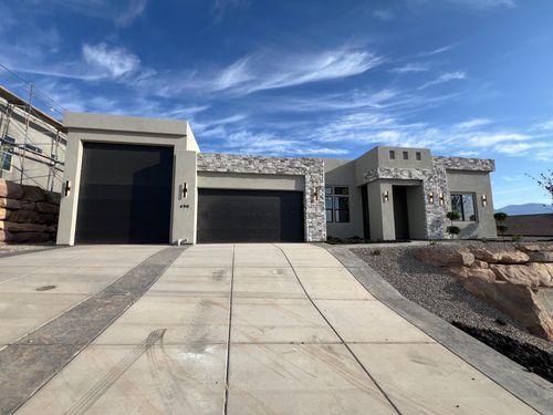 490 S Appian Way, St George, UT, 84770-1423 | Card Image
