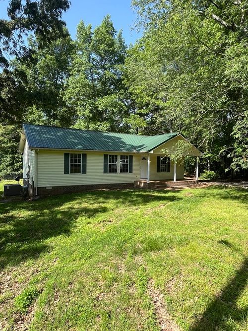 8315 Oak Springs Rd, Nunnelly, TN, 37137-3046 | Card Image