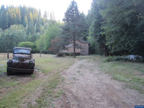 14962 Lobster Valley Rd, Alsea, OR, 97324-9457 | Card Image