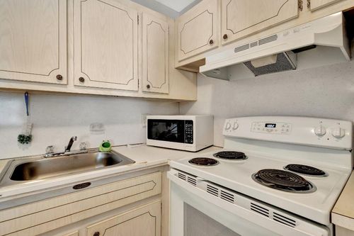 apt-210-320 Horizons W, Boynton Beach, FL, 33435-5029 | Card Image