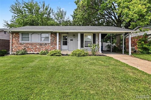 1536 Coachway Ln, Hazelwood, MO, 63042-1355 | Card Image
