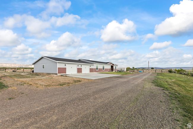 1036 E Airport Rd, House other with 3 bedrooms, 3 bathrooms and 1604 parking in Panguitch UT | Image 44