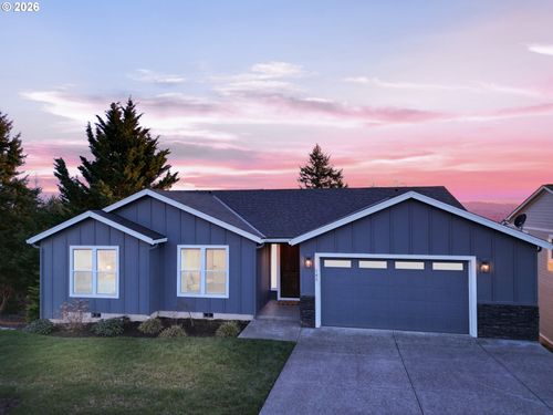 105 Eli Avery Ave, Kalama, WA, 98625-9556 | Card Image