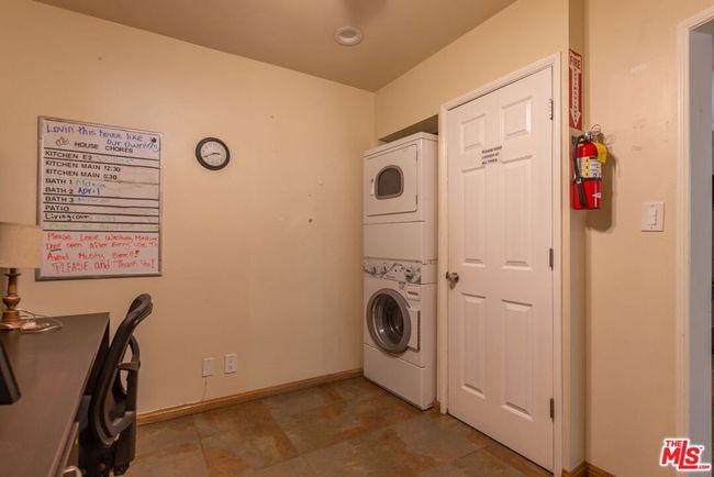 6953 Enfield Ave, House other with 4 bedrooms, 4 bathrooms and 2 parking in Reseda CA | Image 8