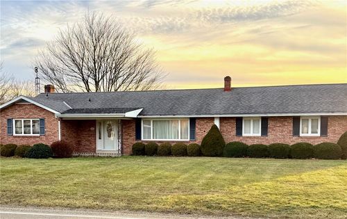 830 Hartzell School Rd, New Brighton, PA, 15066-4225 | Card Image