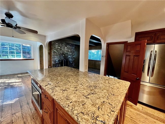 31016 Summit Dr, House other with 3 bedrooms, 2 bathrooms and null parking in Running Springs CA | Image 11