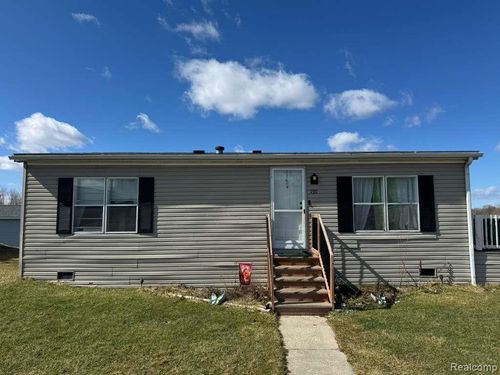 150 Chestnut Cir W, Davison, MI, 48423-9187 | Card Image