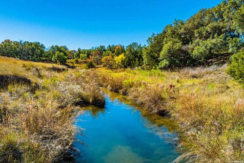 183 Teton Ln, Fredericksburg, TX, 78624-2180 | Card Image