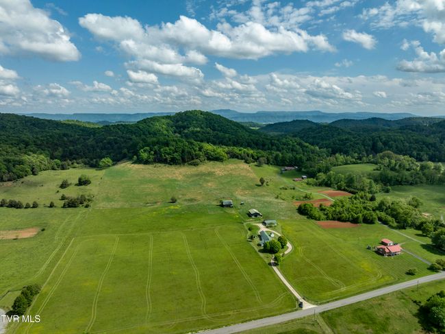 3570 Stanley Valley Rd, House other with 3 bedrooms, 2 bathrooms and null parking in Surgoinsville TN | Image 67