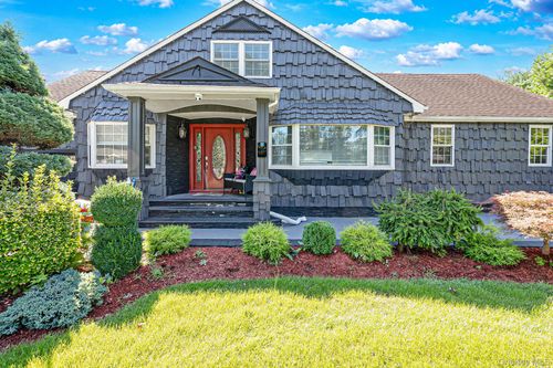 8 Ralph Ave, Brentwood, NY, 11717-2407 | Card Image