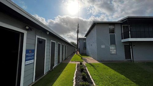 apt-6-427 Hollyvale Dr, Houston, TX, 77060-5432 | Card Image