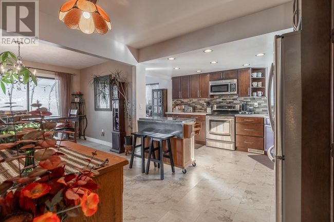 396 Gleneagles Dr, House other with 4 bedrooms, 2 bathrooms and 2 parking in Kamloops BC | Image 16