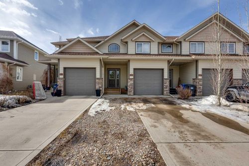 155 Larsen Crescent, Home with 3 bedrooms, 3 bathrooms and 1 parking in Red Deer AB | Card Image