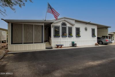 Front view of home | Image 1