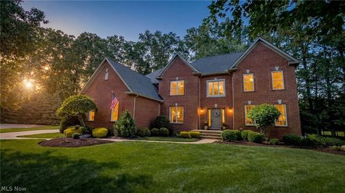255 Pamilla Cir, Avon Lake, OH, 44012-1973 | Card Image