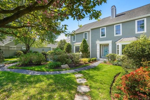 22-22 Floret Cir, Hingham, MA, 02043-2836 | Card Image