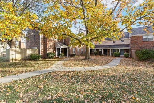 3619 Ne 68th Ter, Gladstone, MO, 64119-1314 | Card Image