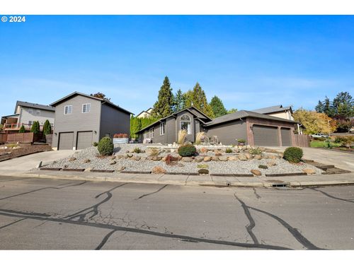 1127 E Pioneer Loop, LaCenter, WA, 98629 | Card Image