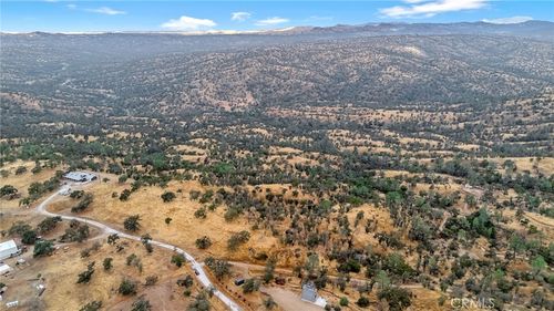 37749 Misty Ridge Rd, Raymond, CA, 93653-9541 | Card Image