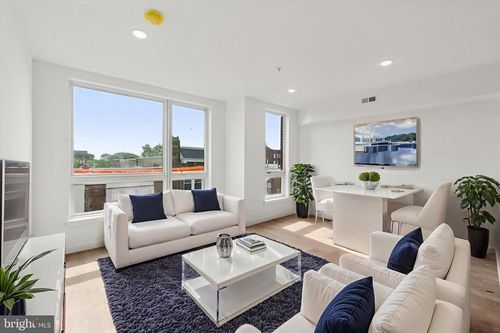 201-754 S 4th St, PHILADELPHIA, PA, 19147-3121 | Card Image