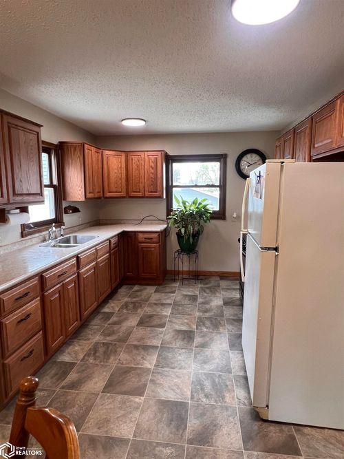 210 S 24th St, Denison, IA, 51442-2318 | Card Image