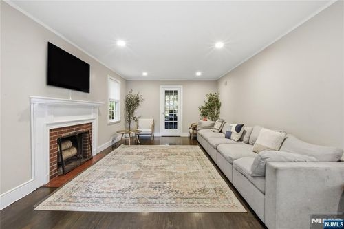 1 Argyle Road, Montclair, NJ, 07043 | Card Image