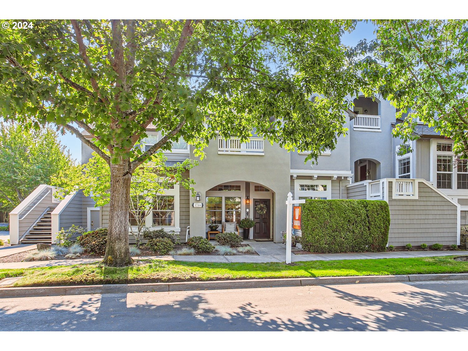 Ashberry Dr, Hillsboro, OR 97124