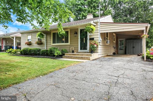 14 Essex Rd, CAMP HILL, PA, 17011-6621 | Card Image