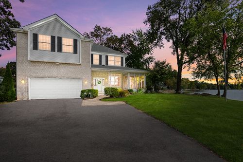 101 Burton St, Grayslake, IL, 60030-1507 | Card Image