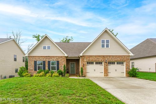 284 Aspen Dr, Lenoir City, TN, 37771-2009 | Card Image