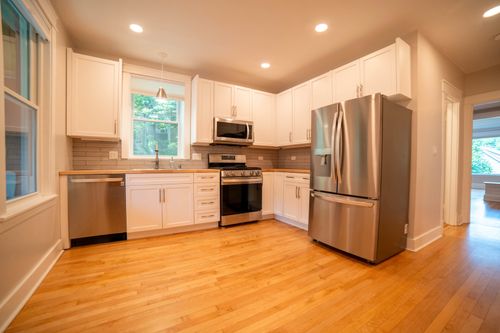 2-2923 N Whipple St, Chicago, IL, 60618-7618 | Card Image