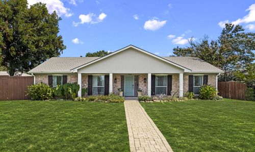 7216 Alto Caro Dr, Dallas, TX, 75248-4209 | Card Image