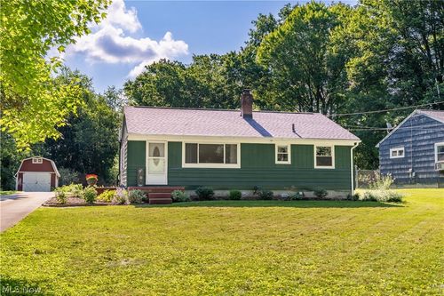 13526 Glenvale Ave Nw, Uniontown, OH, 44685-9317 | Card Image