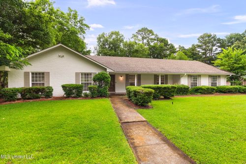 1940 Sheffield Dr, Jackson, MS, 39211-5745 | Card Image