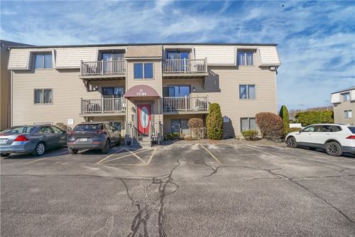 79 Village Ct, West Warwick, RI, 02893-2260 | Card Image