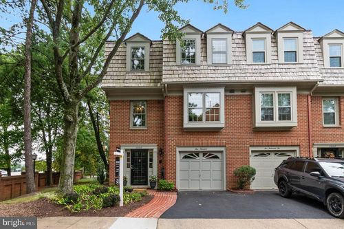 5000 Heritage Ln, ALEXANDRIA, VA, 22311-1345 | Card Image