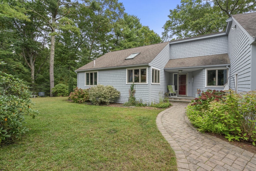 Trout Farm Ln, Duxbury, MA 02332