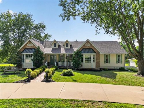 3216 S Bellechase Dr, Grain Valley, MO, 64029-9424 | Card Image