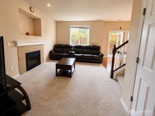 16325 43rd Avenue W, Lynnwood, WA, 98087 | Card Image