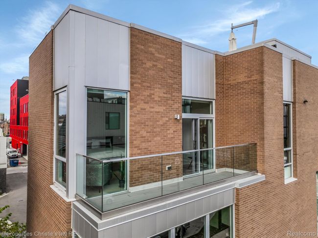 311 Alfred Street | Image 25