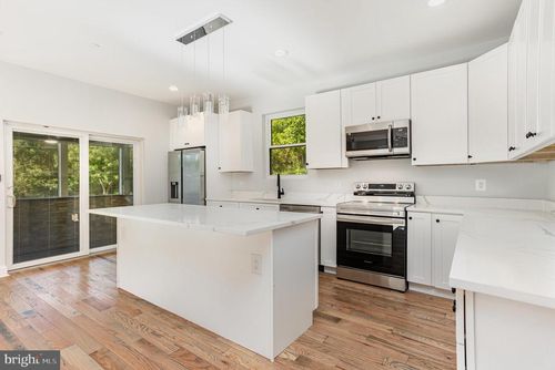 2430 Harris Mill Rd, PARKTON, MD, 21120-9291 | Card Image