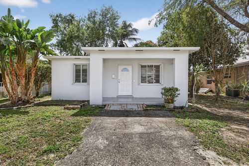 2438 Arthur St, Hollywood, FL, 33020-3010 | Card Image
