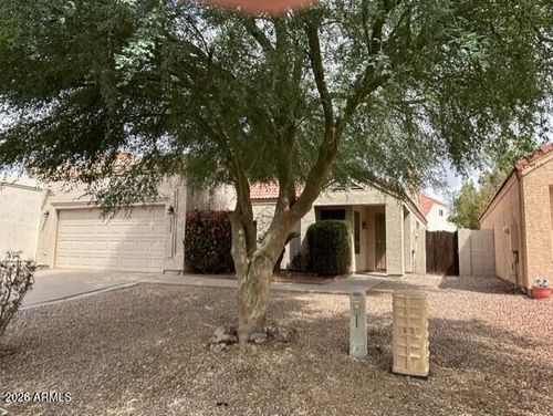 3926 E Graythorn St, Phoenix, AZ, 85044-6632 | Card Image
