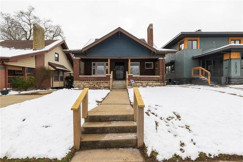 1319 E 28th St, Kansas City, MO, 64109-1213 | Card Image