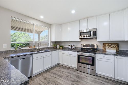 2865 E Hermosa Vista Dr, Mesa, AZ, 85213-2407 | Card Image