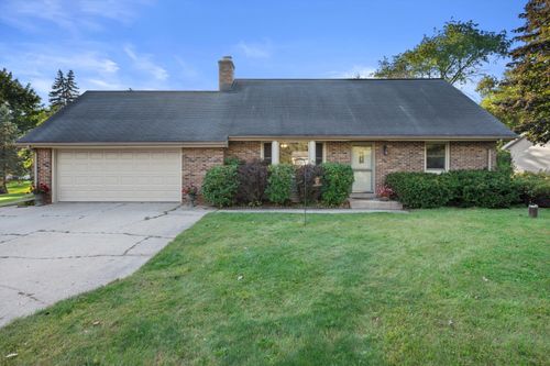 2328755 Edgewood Ct, Big Bend, WI, 53103-9755 | Card Image
