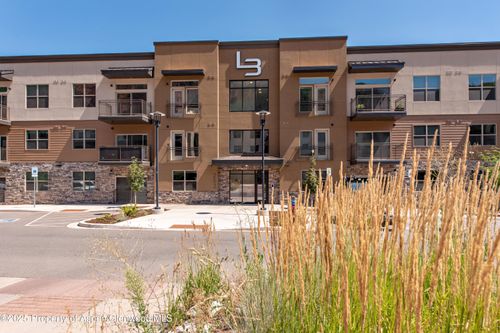 211-253 Wulfsohn Rd, Glenwood Springs, CO, 81601-8774 | Card Image