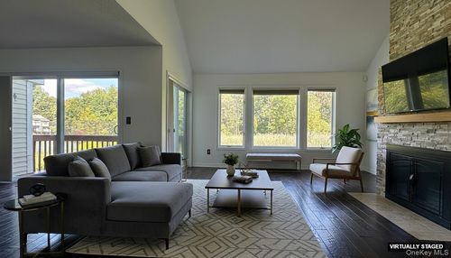 21 Twin Ponds Dr, Kingston, NY, 12401-6432 | Card Image