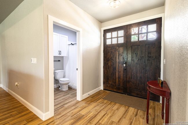 177 E Short Meadow Dr, House other with 4 bedrooms, 4 bathrooms and null parking in Lytle TX | Image 6
